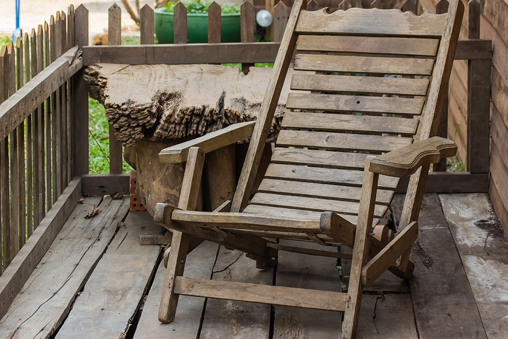 Telltale Signs It's Time To Upgrade Your Old Recliner Couch9
