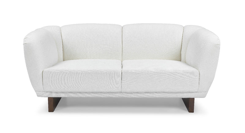 Darla loveseat