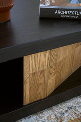 Lures coffee table placed in a stylish modern home interior