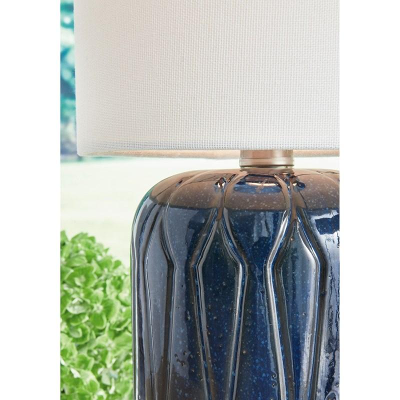 HENGROOVE CERAMIC TABLE LAMP